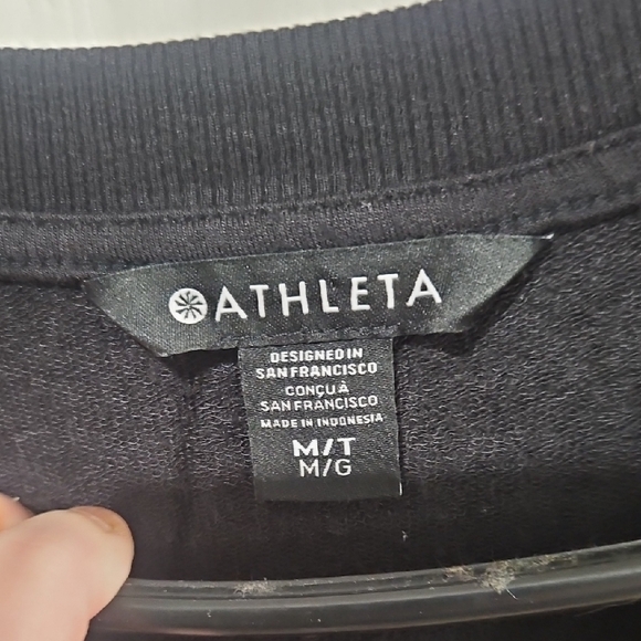Athleta Black V-Neck Women's Sweatshirt Tee Size Medium - Picture 2 of 4